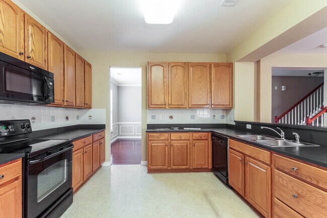 Building Photo - 6415 Colonial Garden Dr