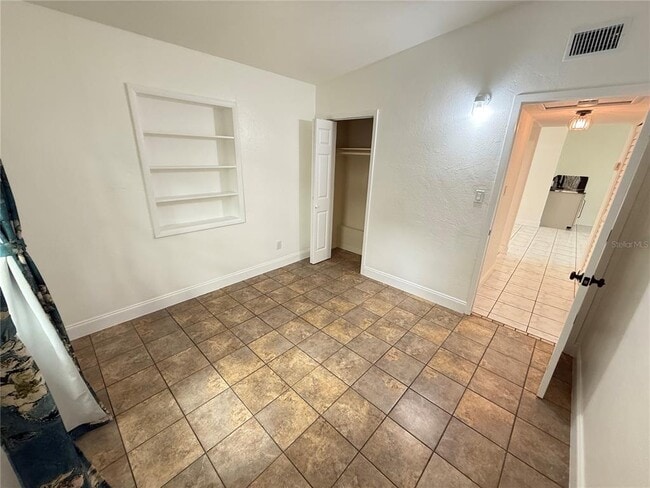 Building Photo - 4394 Pompano Dr SE
