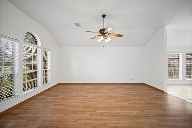 Building Photo - 26115 Cypresswood Dr