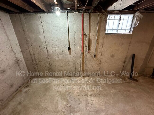 Building Photo - 4748 Eastern Ave