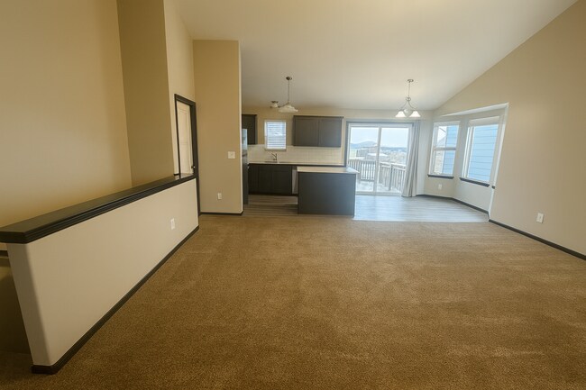 Building Photo - 2110/12 E Cedar Tree St