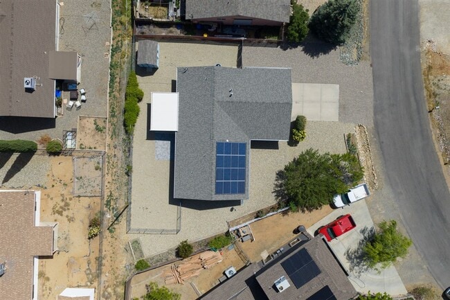 Building Photo - Home With 2 En-Suite Bedrooms in Prescott Valley