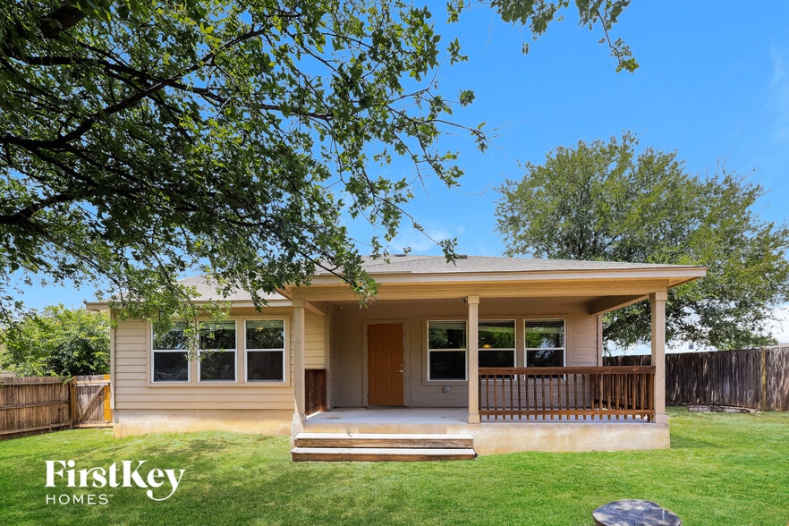 Building Photo - 3539 Maguey Trail