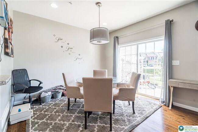 Building Photo - 5136 Dogwood Trail