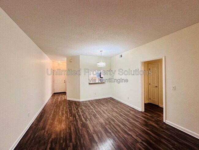 Building Photo - 733 Bragg Dr