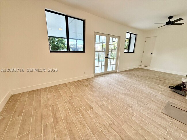 Building Photo - 2201 N 54th Ave
