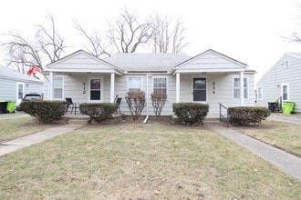 Building Photo - December 2025 FREE On This One Bedroom Duplex in North Kansas City
