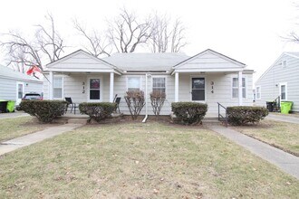 Building Photo - January 2025 FREE On This One Bedroom Duplex in North Kansas City