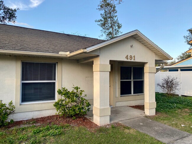 Building Photo - 491 10th St