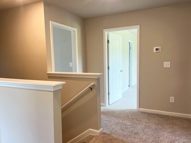 Building Photo - Wonderful Home in The Highlands