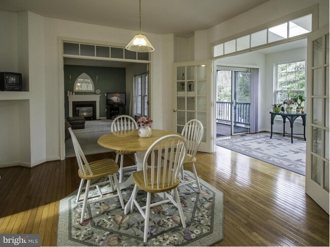 Building Photo - Severna Park Colonial