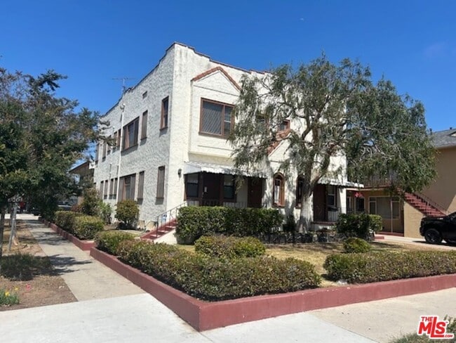 Primary Photo - 3908 Prospect Ave