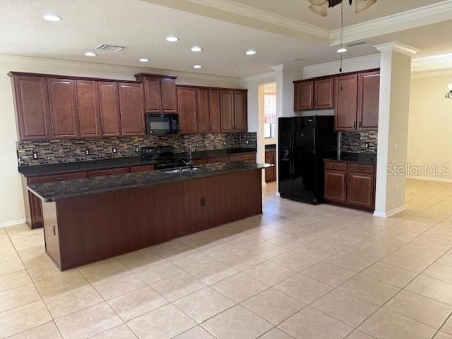 Building Photo - 7017 Island Queen Ct