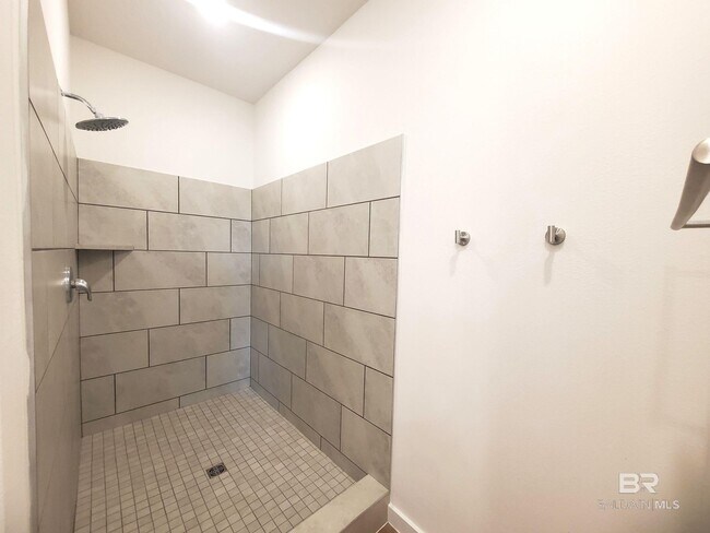 Building Photo - 3840 Casita Cir
