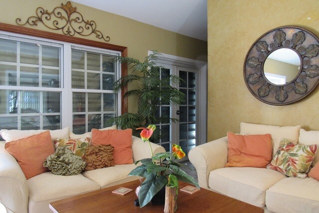 Building Photo - AVAILABLE NOW!! Furnished 2 bed/2 bath Home with Pool and on Canal