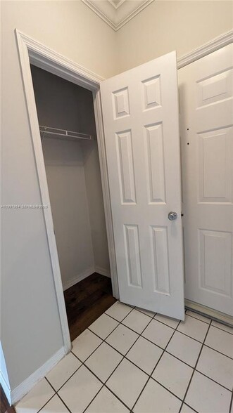 Building Photo - 151 SW 117th Ave