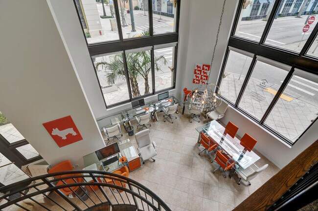 Building Photo - 801 S Olive Ave