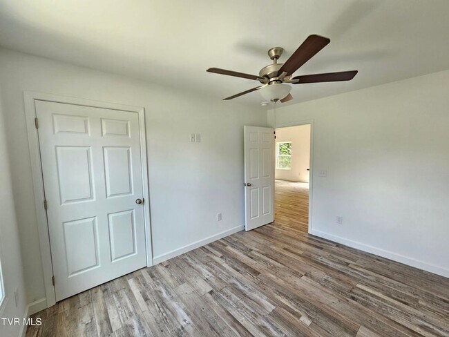 Building Photo - 1412 Indian Ridge Rd