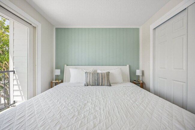 Building Photo - 637 S Orlando Ave