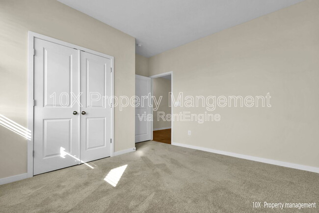 Building Photo - 5851 Ryman Dr