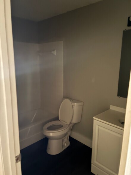 Building Photo - Room in Townhome on Terrace Trail