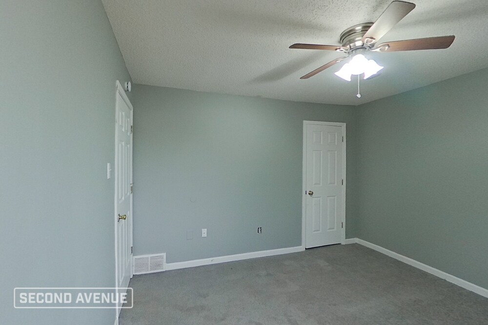 Building Photo - 6625 Rocky Park Dr