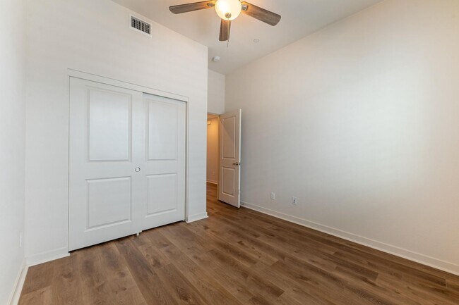 Building Photo - Otay Ranch Two Weeks FREE  3 bd /2 ba Newer Condo w Garage, Laundry + More!