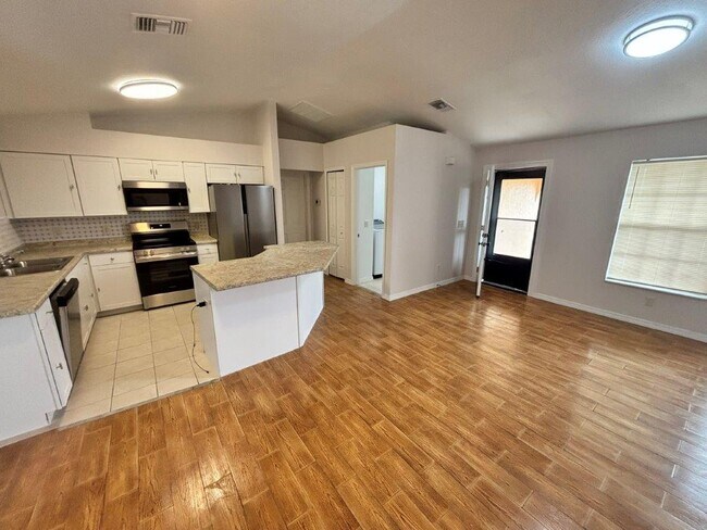 Building Photo - 2714 69th St W