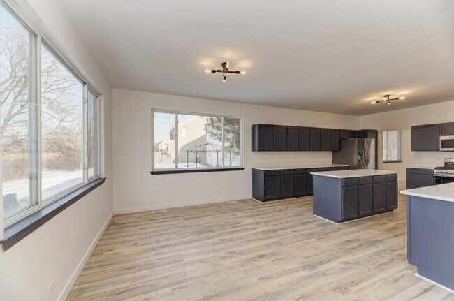 Building Photo - 5610 Heartland Ct