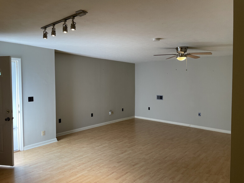 Building Photo - 799 Haynes Rd