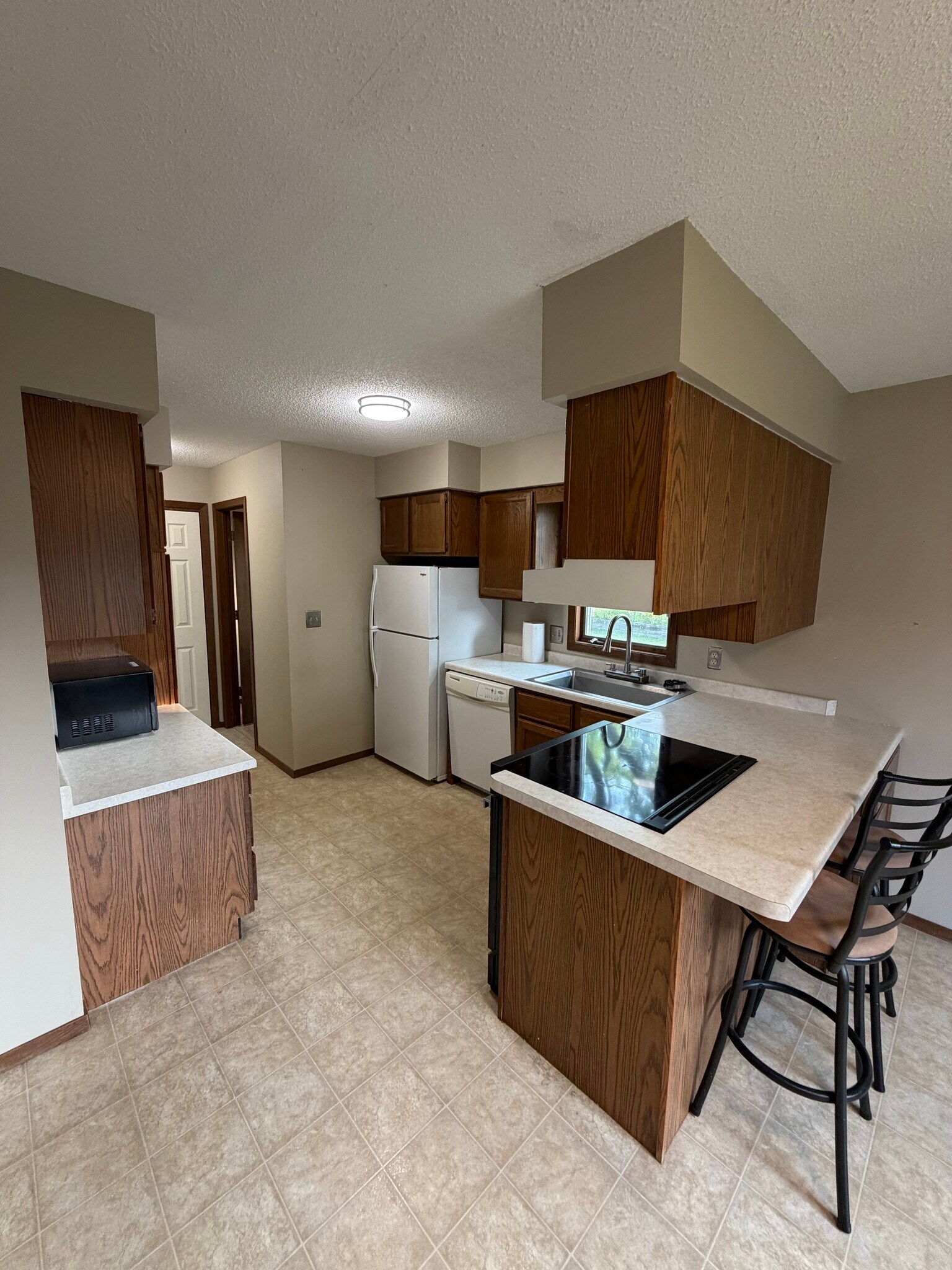 Building Photo - 205 13th Ct