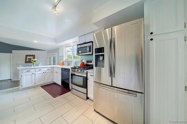 Building Photo - 2536 Alveston Dr