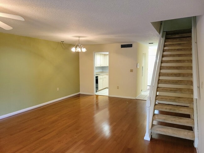 Building Photo - 1635 58th Terrace S