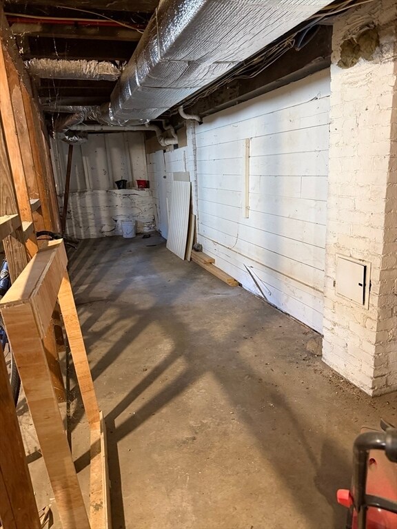 Building Photo - 31 Ladd St