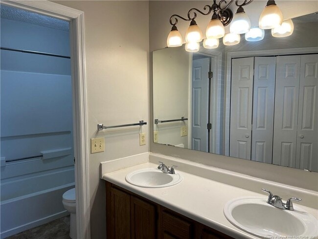 Building Photo - 6413 Brookshire St