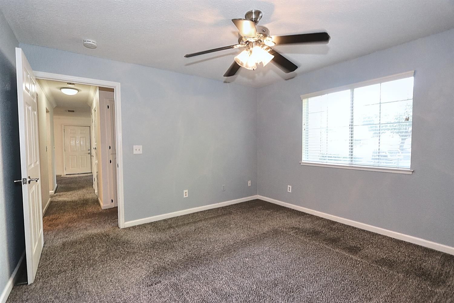 Building Photo - 11150 Trinity River Dr
