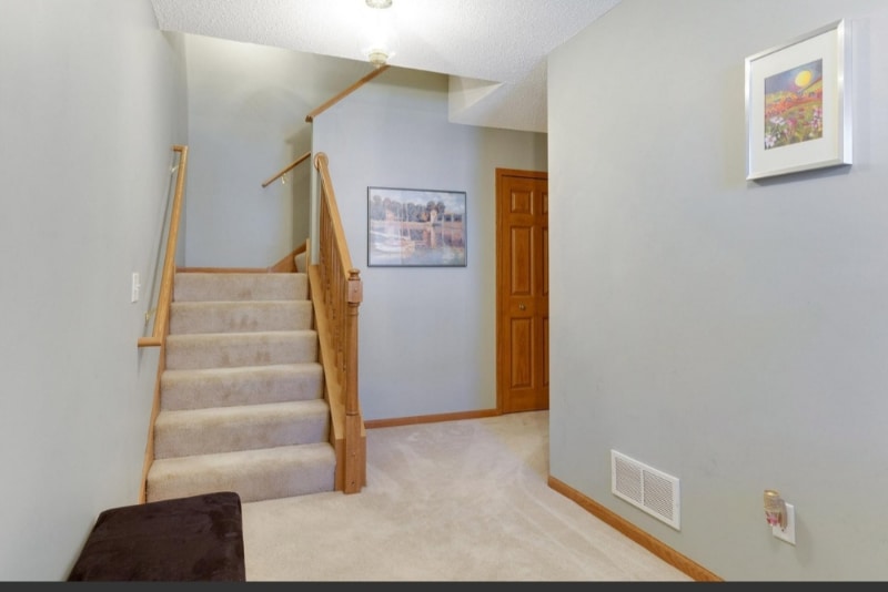 Building Photo - 6744 Meadow Grass Ln S