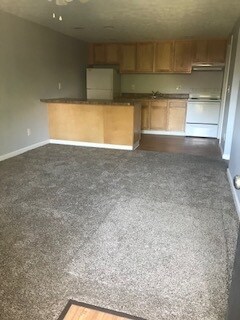 Primary Photo - 1062 Southridge Ave