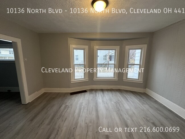 Building Photo - Newly Renovated Cleveland Duplex