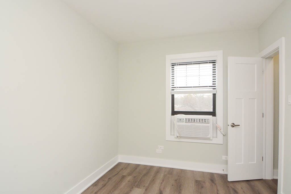 Building Photo - 818 Crain St