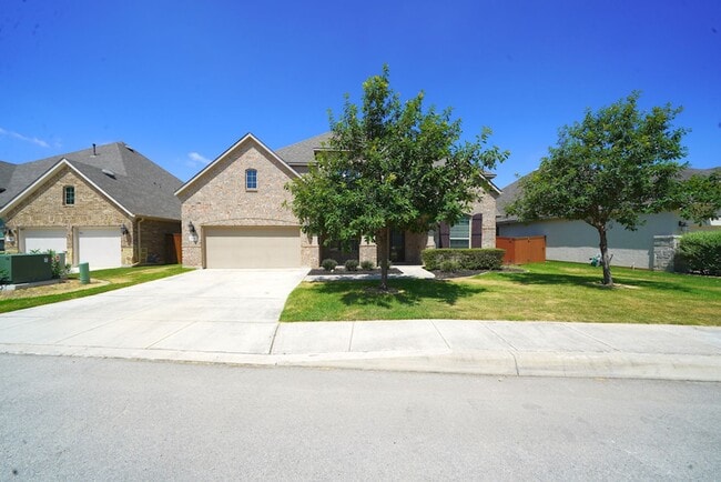 Building Photo - Executive Style Rental Now Available in Bo...