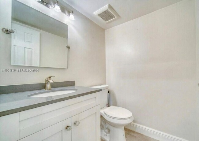 Building Photo - 6937 Bay Dr