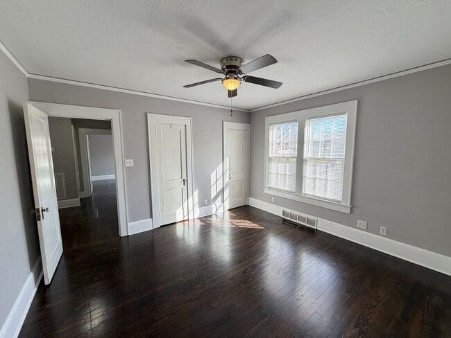 Building Photo - Statesville Downtown - 2BR / 1BA