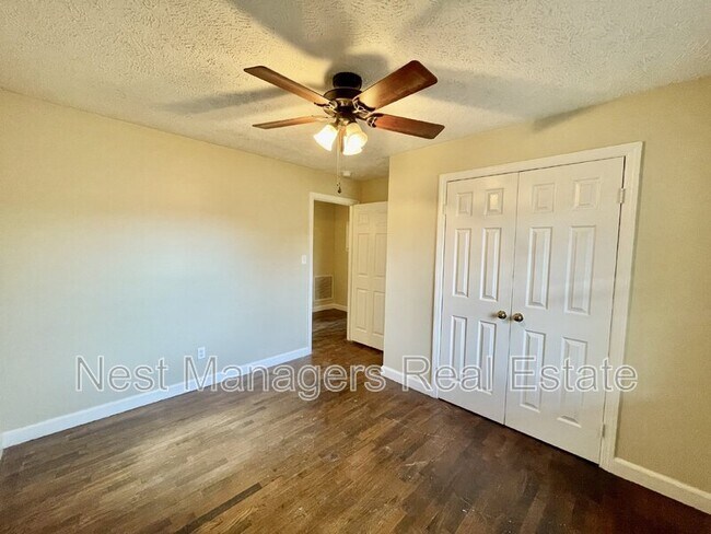 Building Photo - 5376 S Sumac Cir