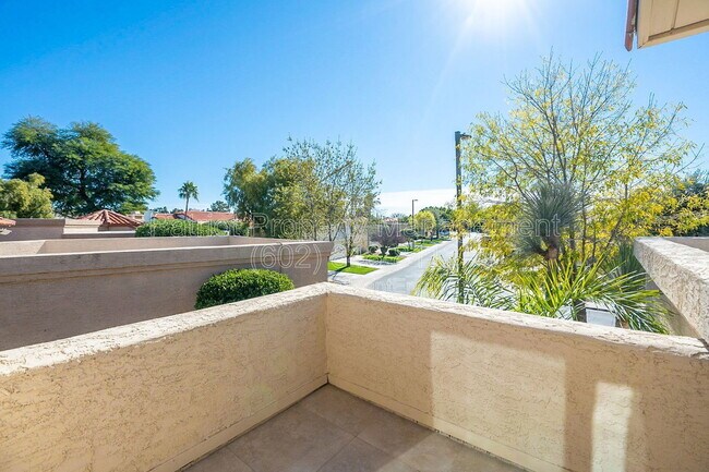 Building Photo - 10640 E Vogel Ave