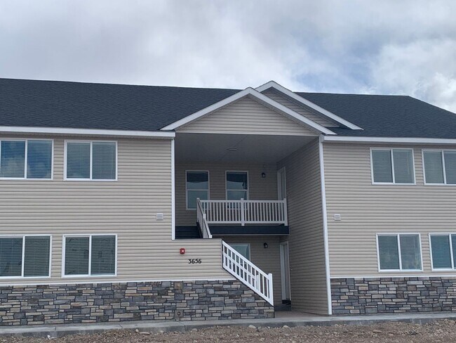 Building Photo - Modern and Open 3 Bedroom, 2 Bathroom Apartment for Rent in Idaho Falls by Real Property Manageme...