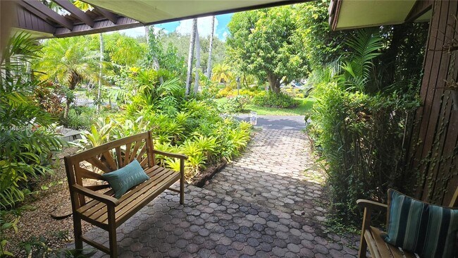 Building Photo - 15305 SW 74th Ct