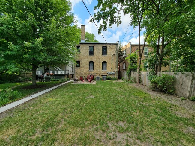 Building Photo - 1624 Washington St