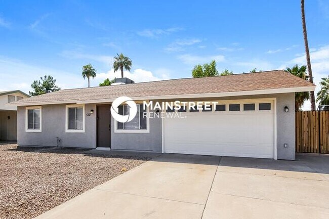 Building Photo - 510 N Tercera Ave