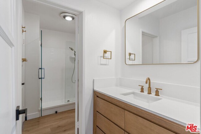 Building Photo - 15974 Tobin Way